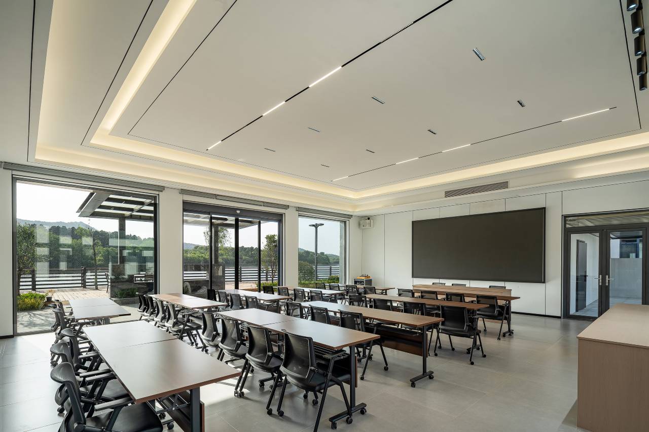 花筑·壹山伴水民宿(茅山东方盐湖城店)图片