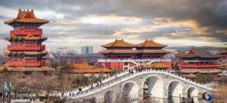 無二·暖民宿(开封清明上河园万岁山武侠城店)图片