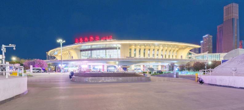 柏蕴天辰酒店(乌鲁木齐站高铁站北广场店)图片