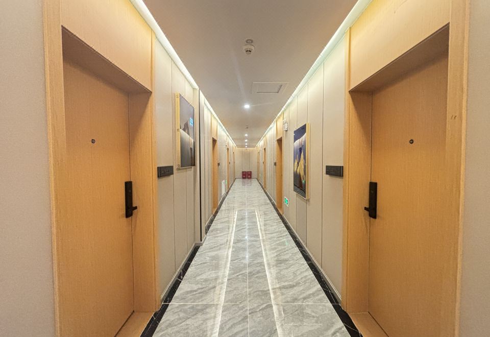 KYIKHANGADVANCEDCONDITIONEDGRANDHOTEL Hotel Overview