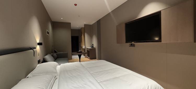 江门十里城欢影音公寓(江门东站江海万达广场店)图片