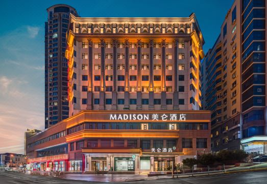 青岛火车站栈桥海景美仑酒店外景图