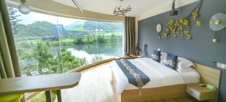 和川雅居民宿(雅安天全中医院店)图片