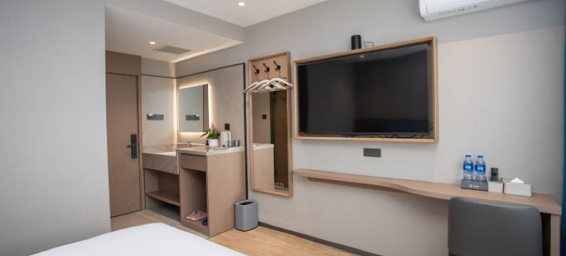 云栖·雅舍酒店(长春伪满皇宫火车站店)图片