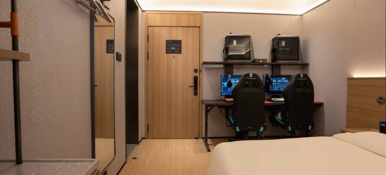 IDJ爱电竞酒店(青岛北站中心医院地铁站店)图片