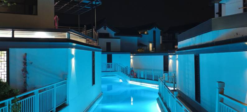 清远朗和泳道温泉度假别墅图片