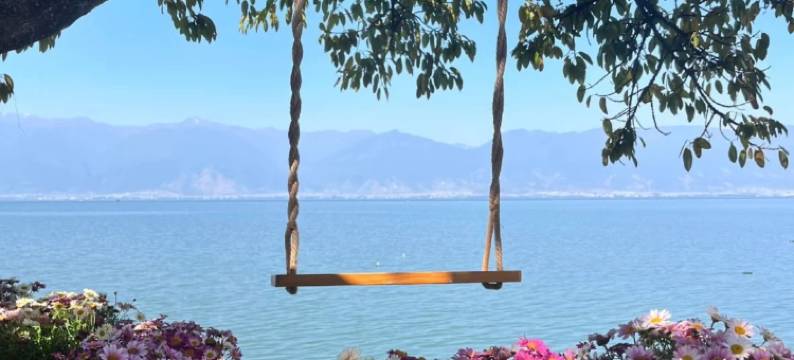 大理春与溪长・VIEWS 露台观海客栈(双廊风景区玉几岛店)图片