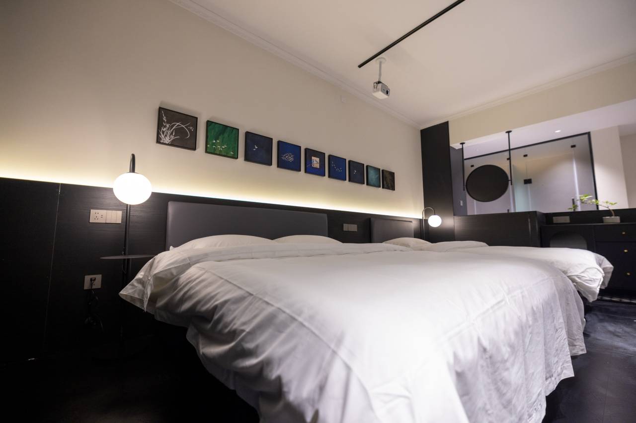 溪云间·山归来