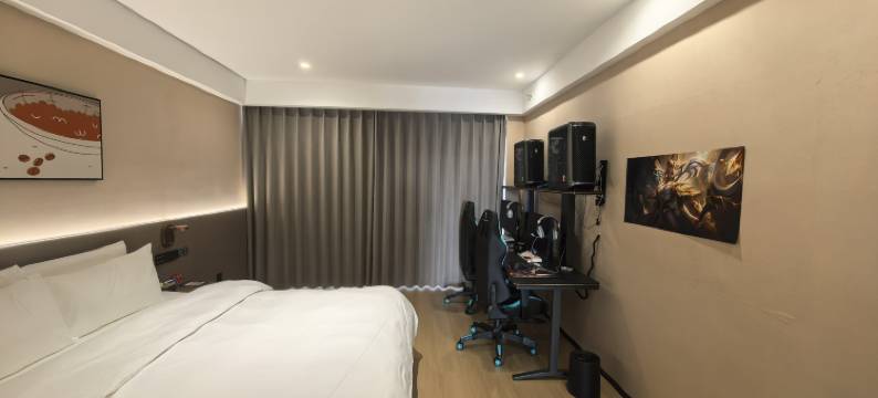 雷神电竞酒店(芜湖南陵客运中心店)图片