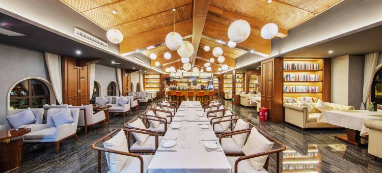 若逸ROY•肖恩城堡(张家界天门山索道店)图片