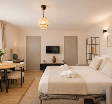 Stunning property near Arc de Triomphe Hotel Overview