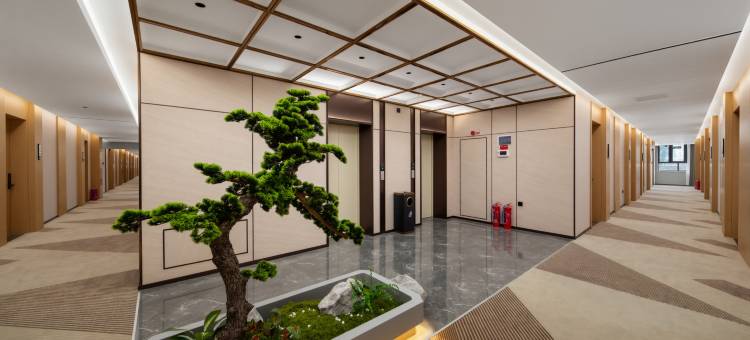 艺龙万国酒店(库尔勒领尚幸福天地四季城店)图片