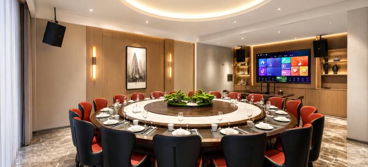 南昌童园国际酒店(艾溪湖湿地公园鱼尾洲地铁站店)图片