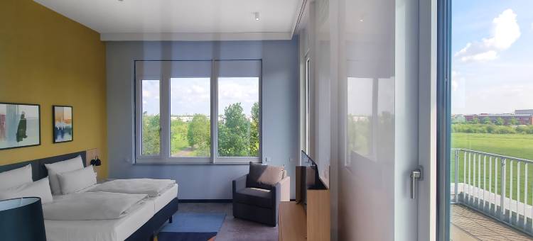 IHG旗下柏林机场Candlewood Suites酒店(Candlewood Suites BERLIN AIRPORT by IHG)图片