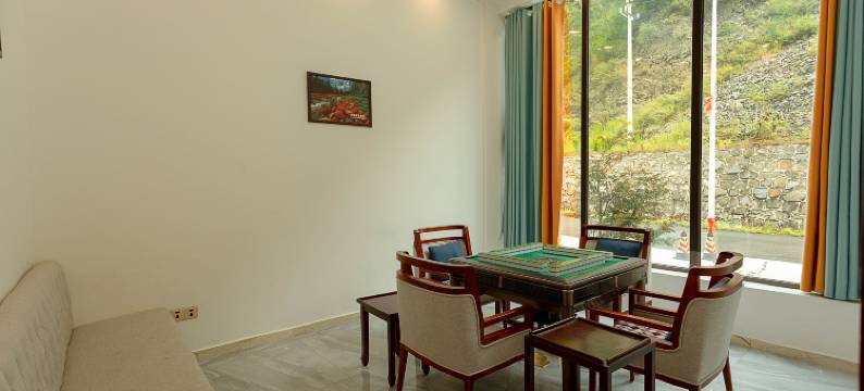 理县毕棚遇见酒店(毕棚沟景区理小路店)图片