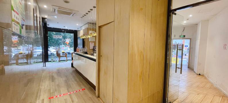 雅精品酒店(福州三坊七巷南门兜地铁站店)图片