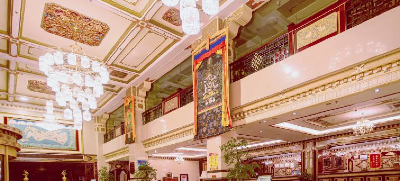 拉萨吾思藏酒店(大昭寺店)图片
