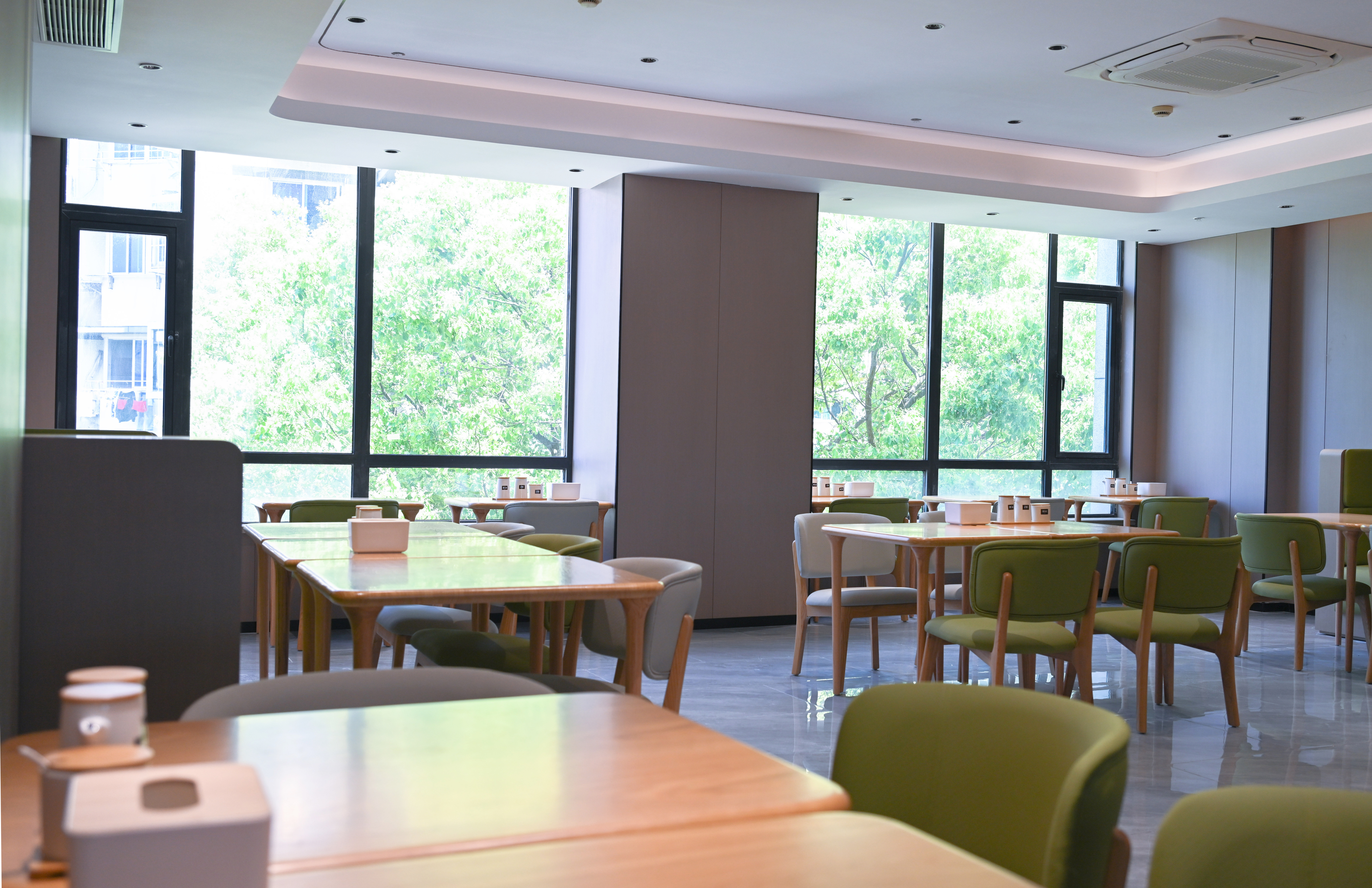 Starway Hotel (Thousand Island Lake)Over view