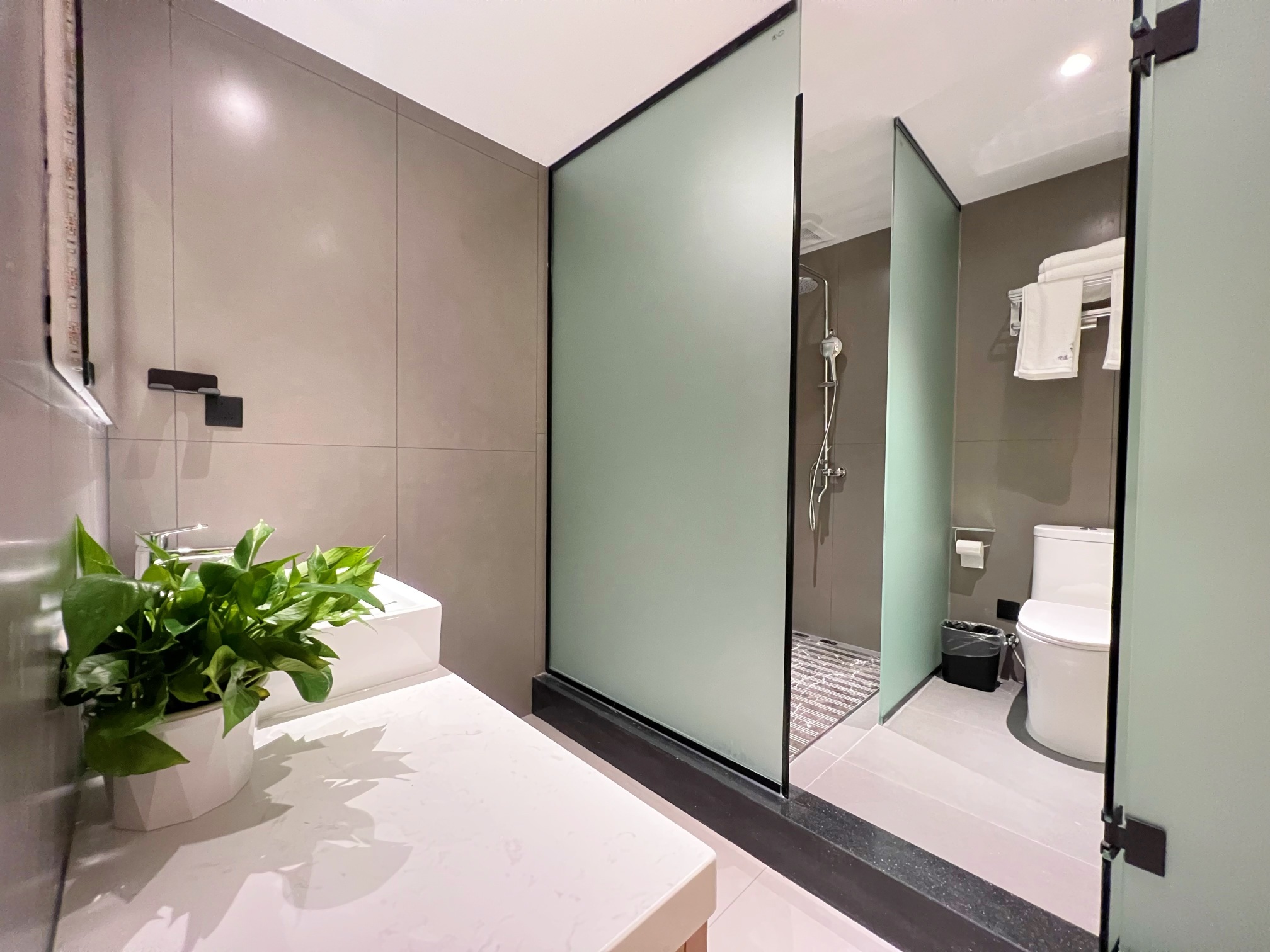 Wenxi Lanyue Homestay (Furong Town Waterfall Branch) Over view