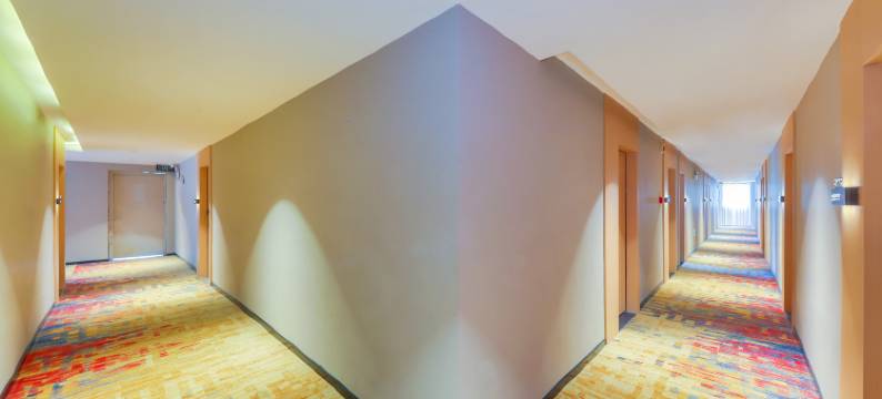 爱玩电竞酒店(万载古城宝塔路步行街店)图片