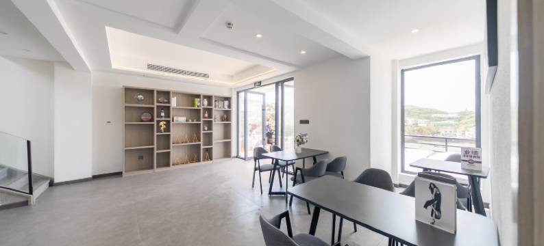 东极岚海·全海景轻氧设计民宿图片