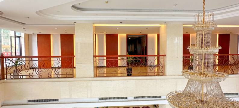 瑞丽市和合珠宝温泉酒店图片