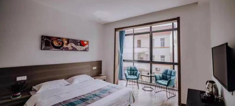 连云港小鱼家轰趴民宿(花果山店)图片