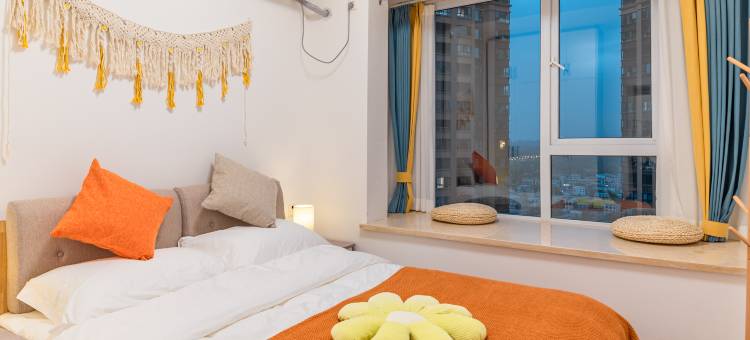 栖牛投影自助民宿(乐山高铁站店)图片