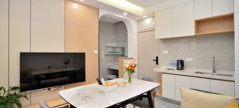 抚仙湖南燕度假酒店(月亮湾湿地公园店)图片