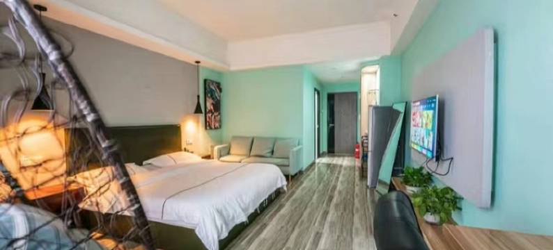 轻选民宿(长沙树木岭地铁站店)图片