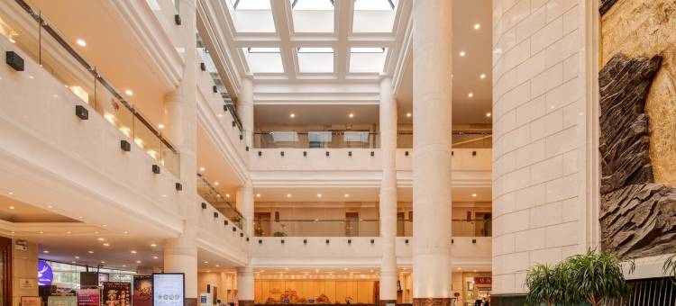 西安东方大酒店(赛格国际购物中心小寨地铁站店)图片