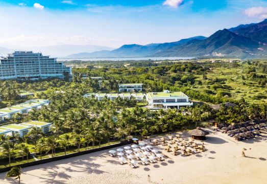 Cam Ranh Riviera Beach Resort & SpaHotel Overview