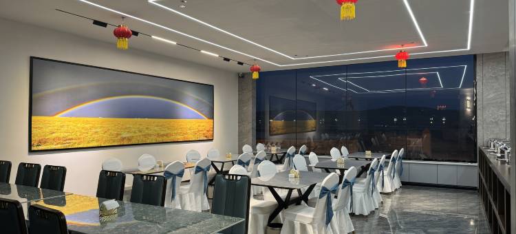 河南蒙古自治县季朵酒店图片