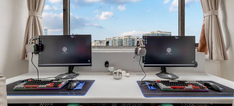 成都阿乐电竞酒店(锦华万达店)图片