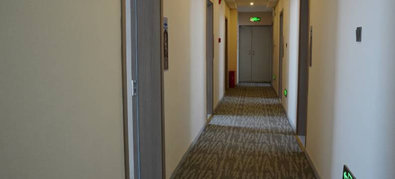 波密嘉恒临江精品酒店图片