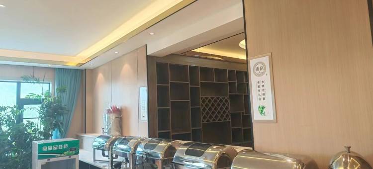 拉萨藏东大酒店图片