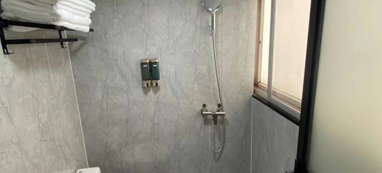 设计师酒店(平南中心购物广场汽车总站店)图片