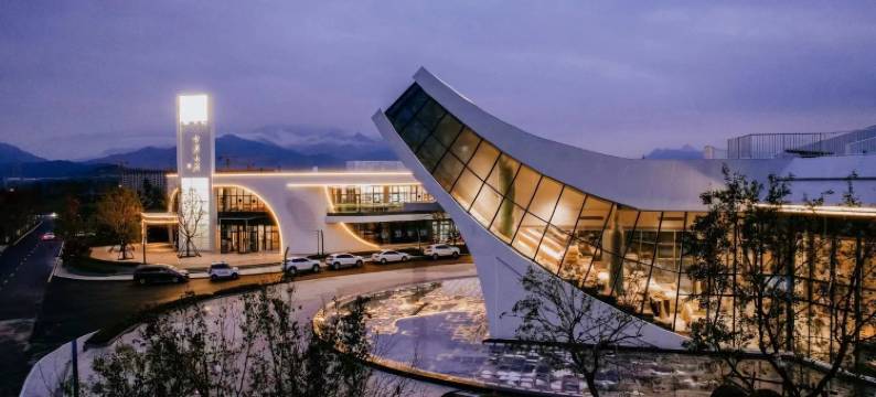 涞源白桦林温泉谷酒店图片