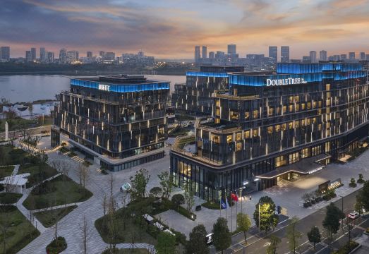 成都兴隆湖润扬希尔顿逸林酒店（西博城店）外景图