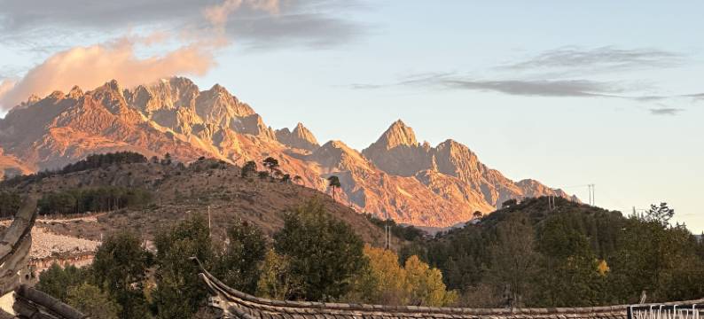 岭澜云宿·上房揭瓦｜日照金山全景小院图片