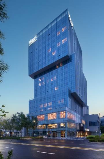 保定深圳园美仑美奂酒店