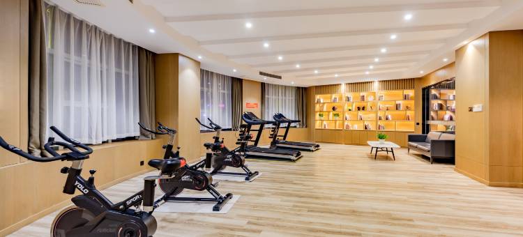 海顿轻雅酒店(新华学院玉兰大道地铁站店)图片