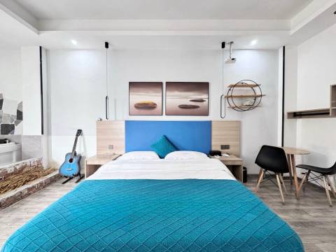 多呈民宿(南宁邕武路地铁站店)