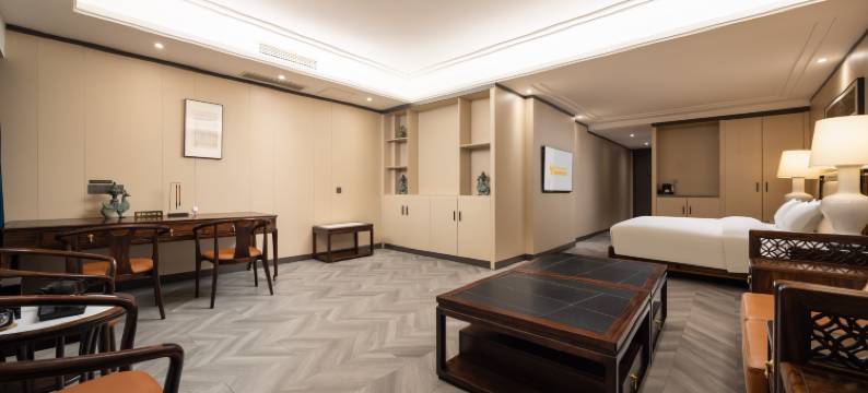 凤栖博物馆酒店(火车北站梁家巷地铁站店)图片