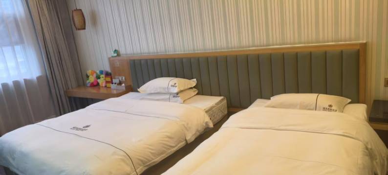 保康烟草影院酒店图片