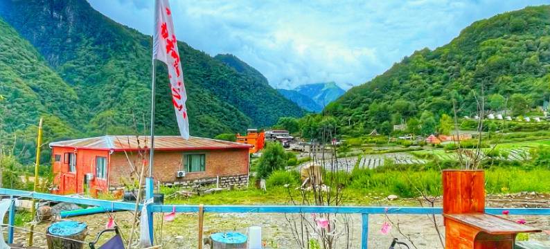 理县树觅露营栖息中心图片