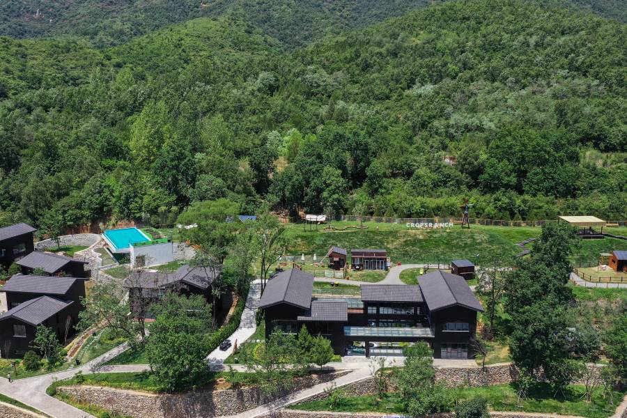 歷山·左岸環山野奢私湯温泉民宿