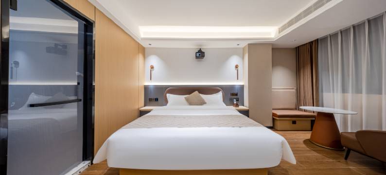 芸鼎轻居酒店(汕头高铁站店)图片