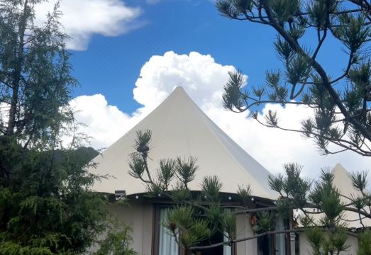 朗钦帐篷营地外景图