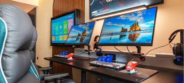 网鱼电竞酒店(广州东站天河体育中心店)图片